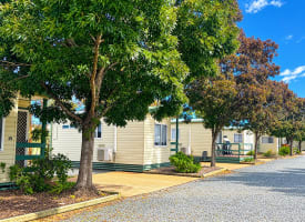 LEASEHOLD - BIG 4 Cabin Park Hay, NSW - 1P0183