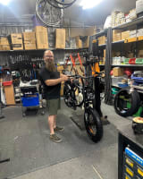 Cycling enthusiasts! 20year business in lifestyle locale!