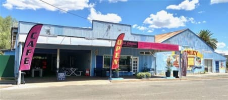 Thriving Outback Cafe & Gift Shop (+ Freehold Building*)