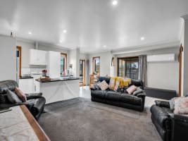Road House General Store LPO Freehold 3BR Home Block size 2668m2, T/O FY25 $1.5mill+