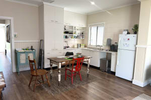 FREEHOLD GOING CONCERN - Enviro Drapes & Shades - 1P0593