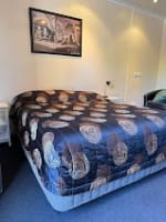 24 - ROOM REGIONAL MOTEL - NSW