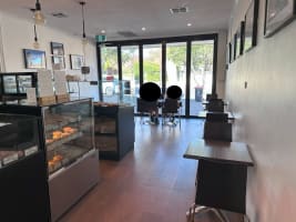 ​** Sold ** 5 BAKERY CAFÉ ONLY TRADES 37 WEEKS PA MON-FRI 9am-3.30pm LOC ON THE PARADE RENT $606P...