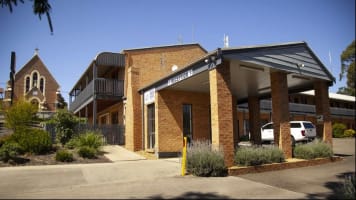 Bega Downs Motor Inn for Sale