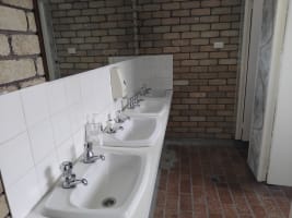 BELOW REPLACEMENT VALUE ROCKY CAPE TAVERN FHGC $995,000+sav