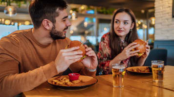 Popular Family-Friendly Restaurant in Prime Location