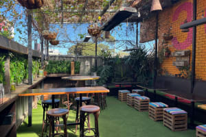 Littlefoot - Popular Bar & Live Music Venue