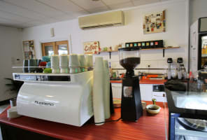 FULLY LICENSED CAFE, HEAVY TOURIST AREA IN HEYFIELD.