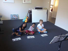 Smart Children Play Piano