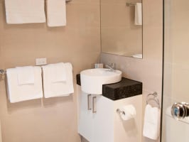 ROOMS TO RENT, OFFICES TO LEASE, SNOWBUNNIES TO SKI - 9CF