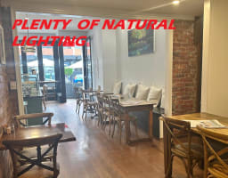 Beautiful Cafe/Restaurant that has it all.