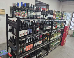 WESTERN SUBURBS BOTTLESHOP & BAR  UNIQUE DUAL-INCOME BUSINESS  ONLY $230,000
