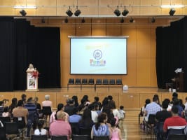 Smart Children Play Piano