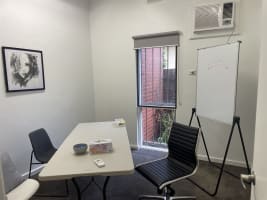 Turnkey Opportunity in Beauty Education with 6-Figure Income Stream - Act Now!