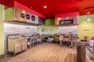 High-Traffic Shopping Centre Pizzeria – Strong Sales, Fully Fitted Out