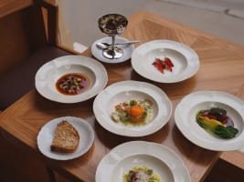 ICONIC WATERFRONT RESTAURANT - FULLY MANAGED, AIRLIE BEACH