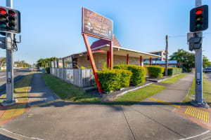 Work and live in Paradise