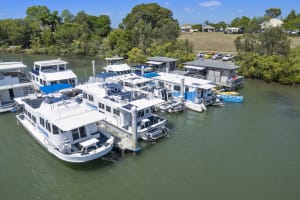 Unique Noosa River Lifestyle Opportunity!