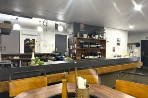 FREEHOLD VACANT POSSESSION - Blighty Hotel, NSW - 1P0436