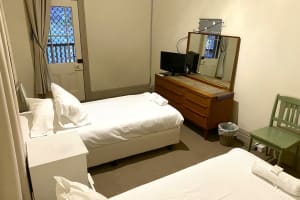 FREEHOLD - Royal Hotel, Adelong NSW - 1P0607