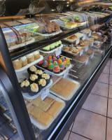 Popular Café & Bakery in Stirling – Adelaide Hills.  PRICE REDUCED.