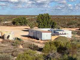 HAMELIN POOL CARAVAN PARK & POST OFFICE & LIQUOR
