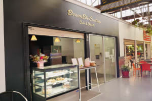 BlossomBite Creations of Bespoke Cakes and Desserts