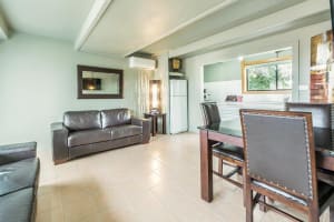 BY MOTEL ROOM, ONE OF THE TOP REGIONAL EARNERS - 2468ML
