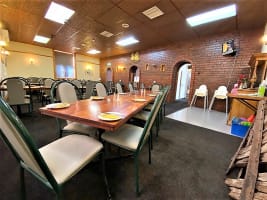 Commercial Hotel in Morgan - Lease