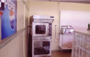 BRUCE ROCK GOURMET MEATS (TAKEAWAY & BREAD) - FREEHOLD PURCHASE - WELL KNOWN BUSINESS - NOT COMPETI