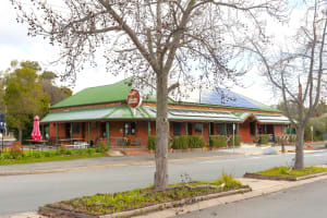 LEASEHOLD - Violet Town Hotel, VIC - 1P0532