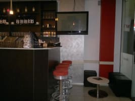 ESTABLISHED RESTAURANT/TAKEAWAY - PRIME LOCATION - BEST BUY AROUND!