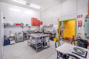 High-Traffic Shopping Centre Pizzeria – Strong Sales, Fully Fitted Out