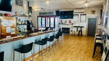 UNDER OFFER - National Hotel Clunes