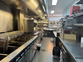 Iconic Seafood / Burger / Yoghurt & Gelato Restaurant