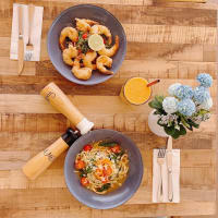 Lumos Café Restaurant