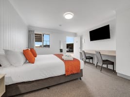 LEASEHOLD MOTEL OPPORTUNITY - BILOELA, QLD - 2702ML