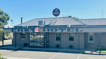 Well-Established Country Hotel in the Heart of Colac