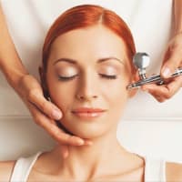 MAROOCHYDORE BEAUTY SALON.  SELLING AT A MODEST WIWO BASIS - BE QUICK!