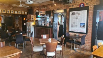 The Fox Hotel - Collingwood