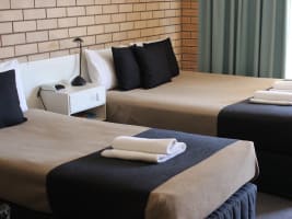 THRIVING REGIONAL MOTEL TOWN, SECURE LEASE & STRONG RETURN POTENTIAL - 1640ML