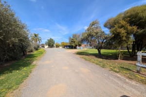 Murray River One Pub Town - Railway Hotel, Strathmerton Vic