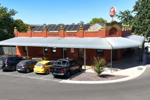 LEASEHOLD - Railway Hotel, Wangaratta VIC - 1P0577