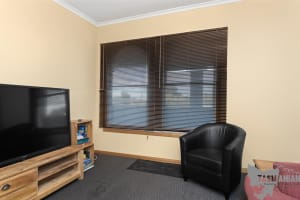 EXTRAORDINARY OPPORTUNITY RENOVATED 10 ROOM HOTEL & RESTAURANT, BAR & BOTTLESHOP