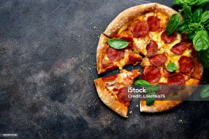 LICENSE PIZZA/PASTA RESTAURANT, TAKING 17,000 PW, REF:6888