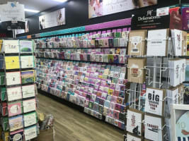 PREMIUM GLADSTONE SHOPPING CENTRE NEWS/TATTS AGENCY BUSINESS FOR SALE