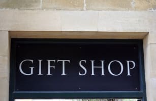 Shopping Centre Dollar Shop *Tkg $14,000 pw*Business Visa Suitable [2302111]