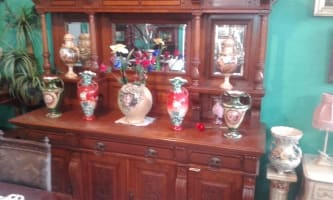 ANTIQUES, ART, COLLECTABLES, ETC. Established business to suit family/friends