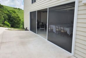 Leading Retractable Screen Manufacturer Business - REV 1.9M p.a (Our Ref: D2087)
