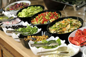 Exciting Business Opportunity – Thriving Restaurant & Takeaway in Docklands! [2412101]